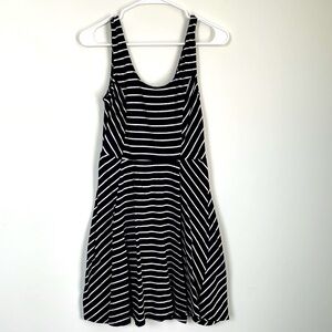 Mossimo black and white dress